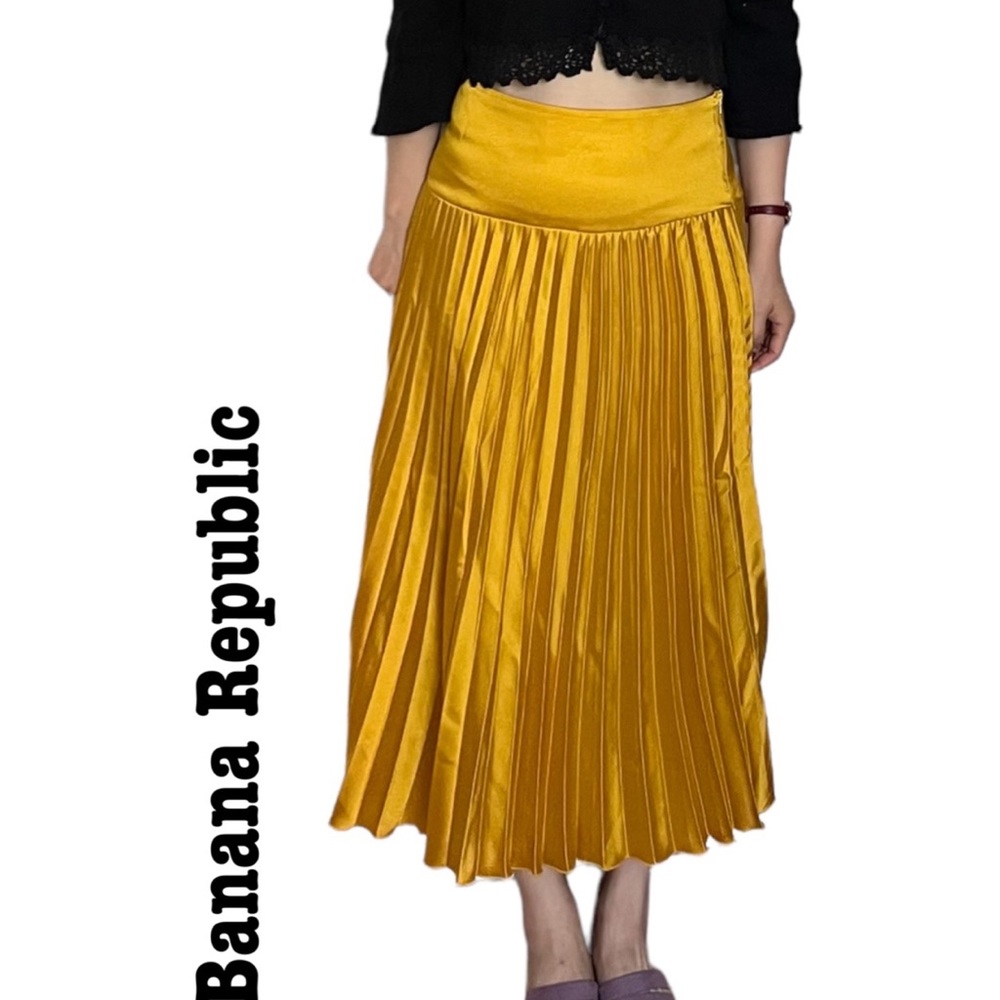 COPY - BR Satin Pleated Maxi Skirt - Picture 7 of 7